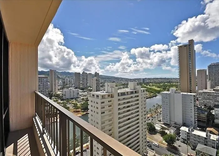 Brooks Beach Vacations 4 Star Wyndham Resort 2003 Waikiki