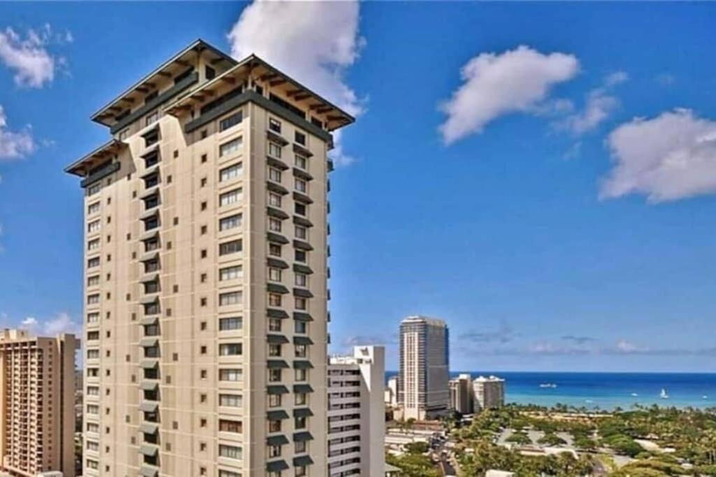 Apartment Brooks Vacations 4 Star Wyndham 2003 Waikiki Honolulu